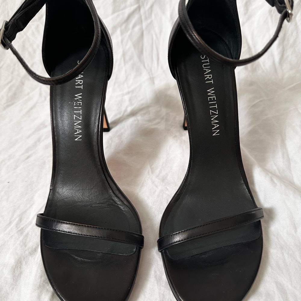 Stuart Weitzman Nudist Leather Sandals in Black
Size 7 (Like NEW)